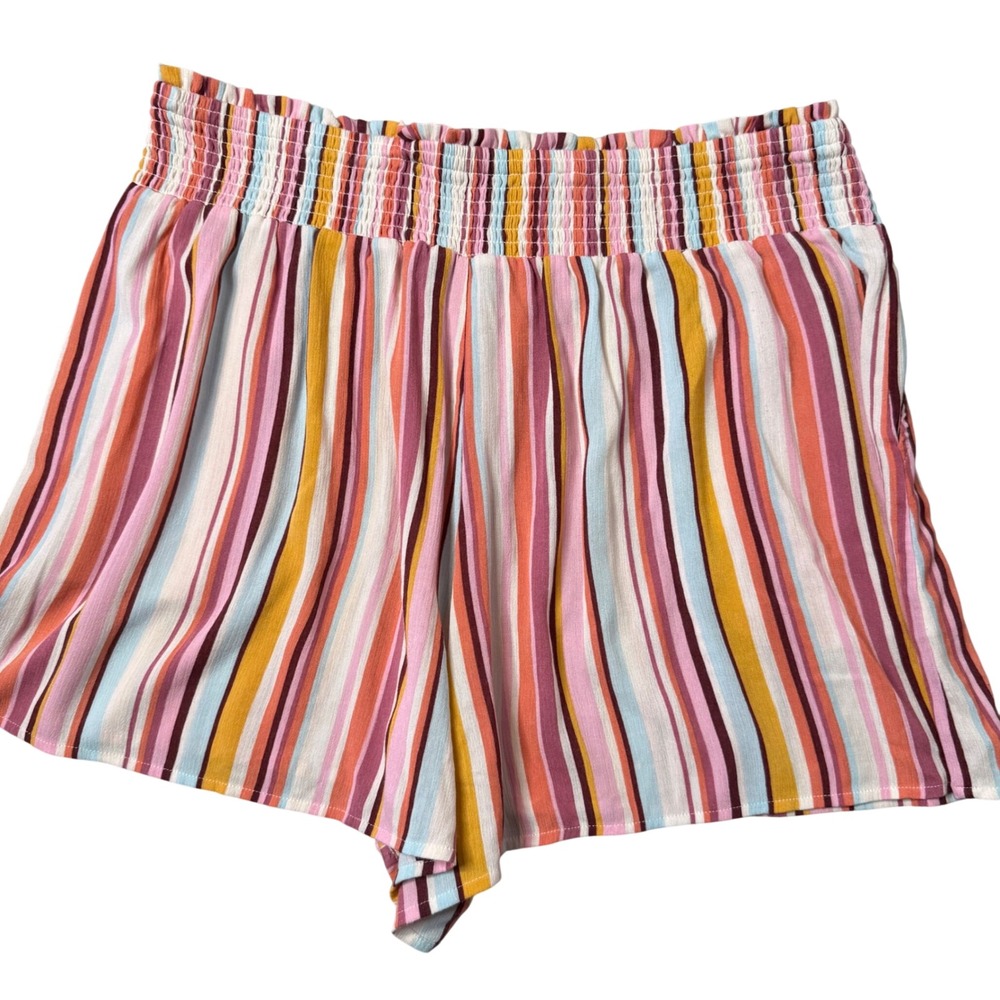 Torrid Pull On High Rise Crinkle Gauze Shorts Striped Size 2X Smocked BOHO Retro